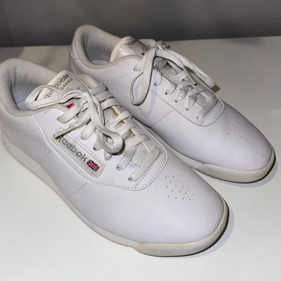 Reebok Classic White Sneakers size 7.5 - Picture 1 of 6